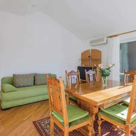 Apartment 3 Bedroom Amazing In