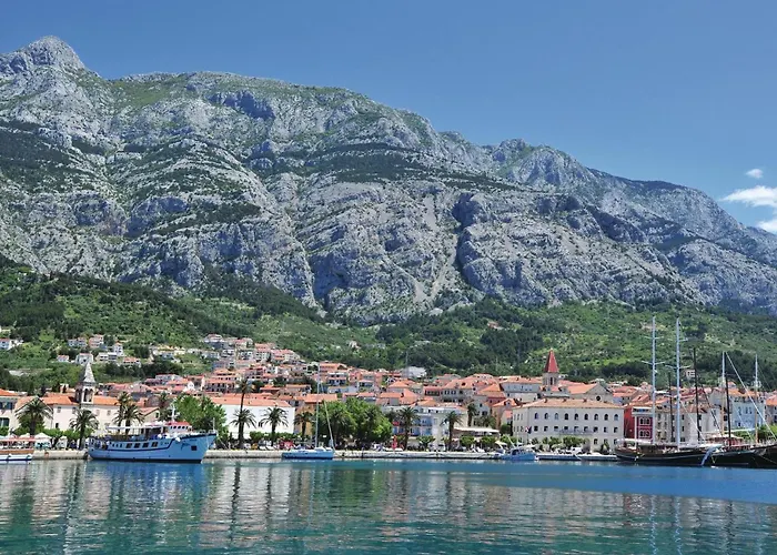 Liii * Makarska